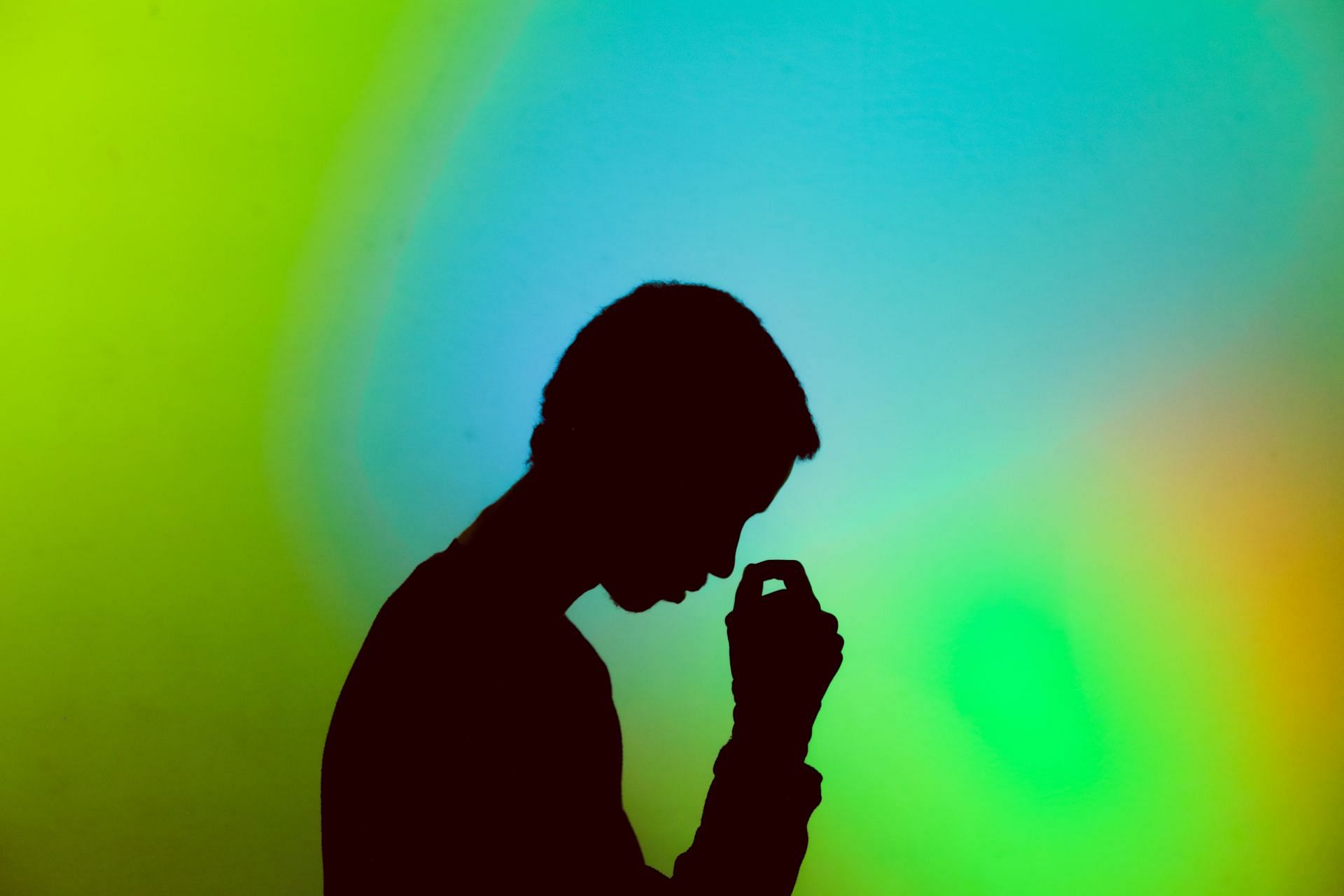 Stress can be insidious. (Image via Unsplash/ Gift Habeshaw)